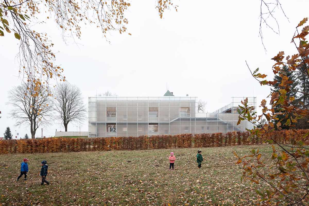 Stolin-Architects-Kindergarden—photo-Alex-shoots-buildings-s2-14