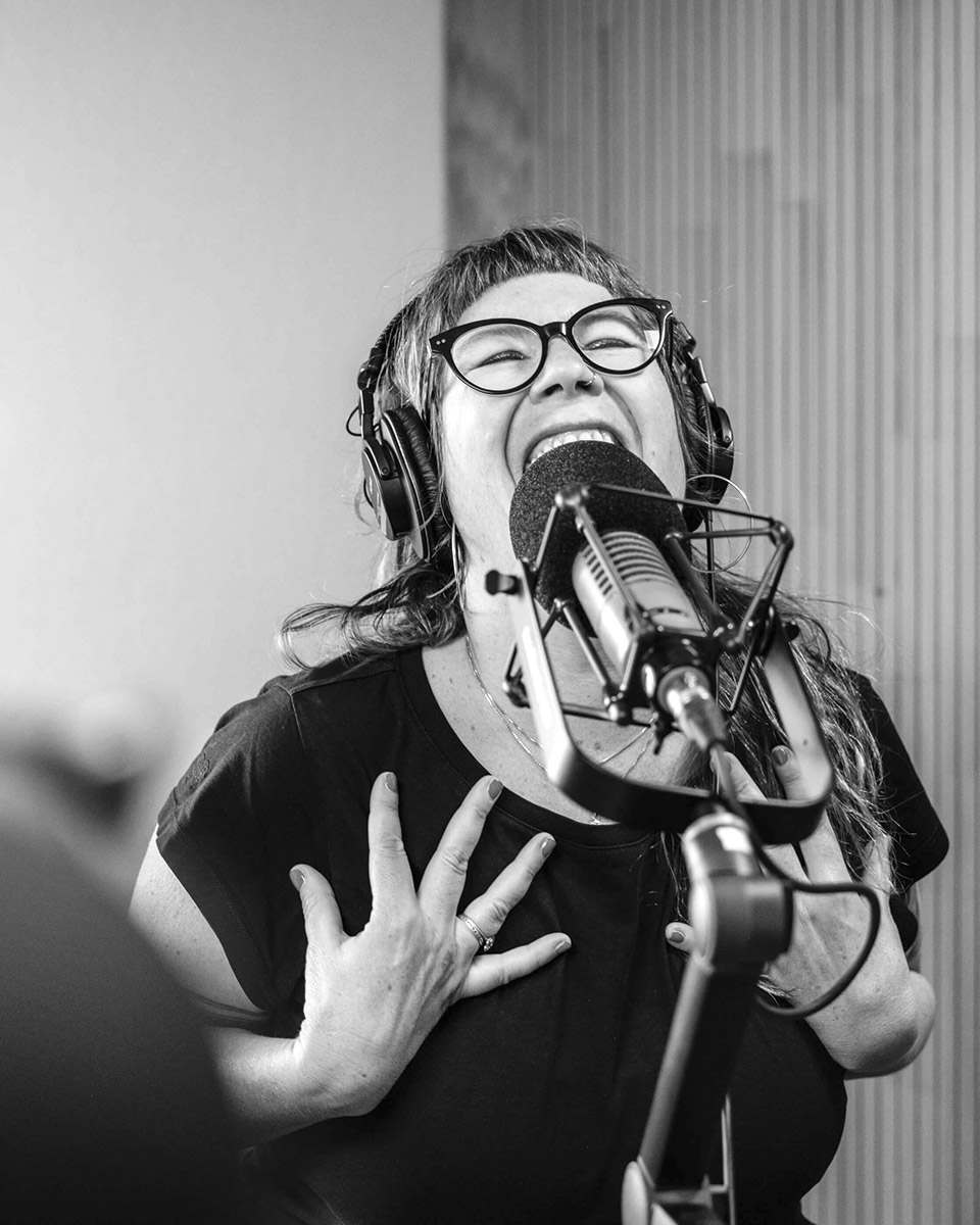 240910_foundbyheart_Nora_Brumm_Podcastschmiede_Lifestyle-102–35_breit