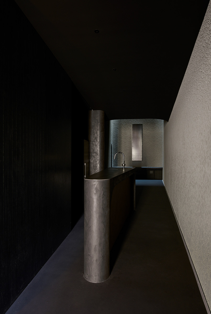 C_View-the-lobby-from-the-entrance