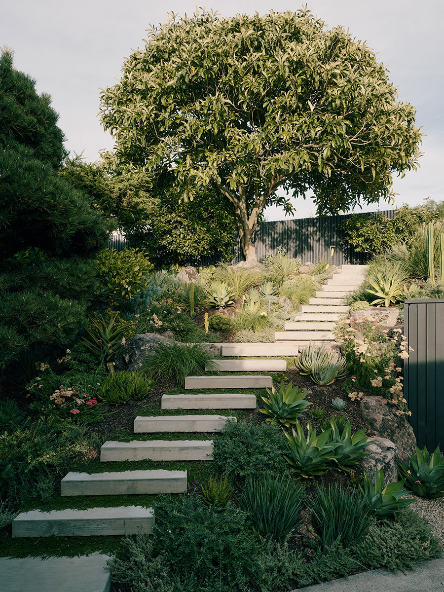 Mork-Ulnes-Architects—Creston-House—PH-0484_LR—photo–Joe-Fletcher