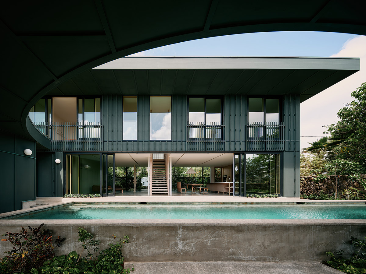Mork-Ulnes-Architects—Kailua-House—PH-DSF9729—photo–Joe-Fletcher_LR