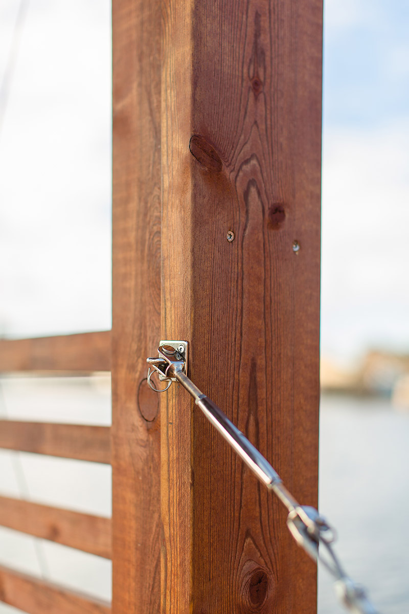 Credit-Becky-Zeller_Railing-detail-2
